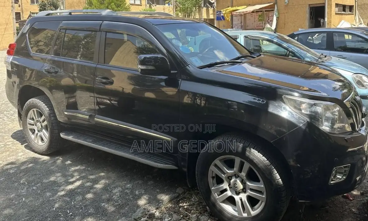 Toyota Land Cruiser 2013 Black