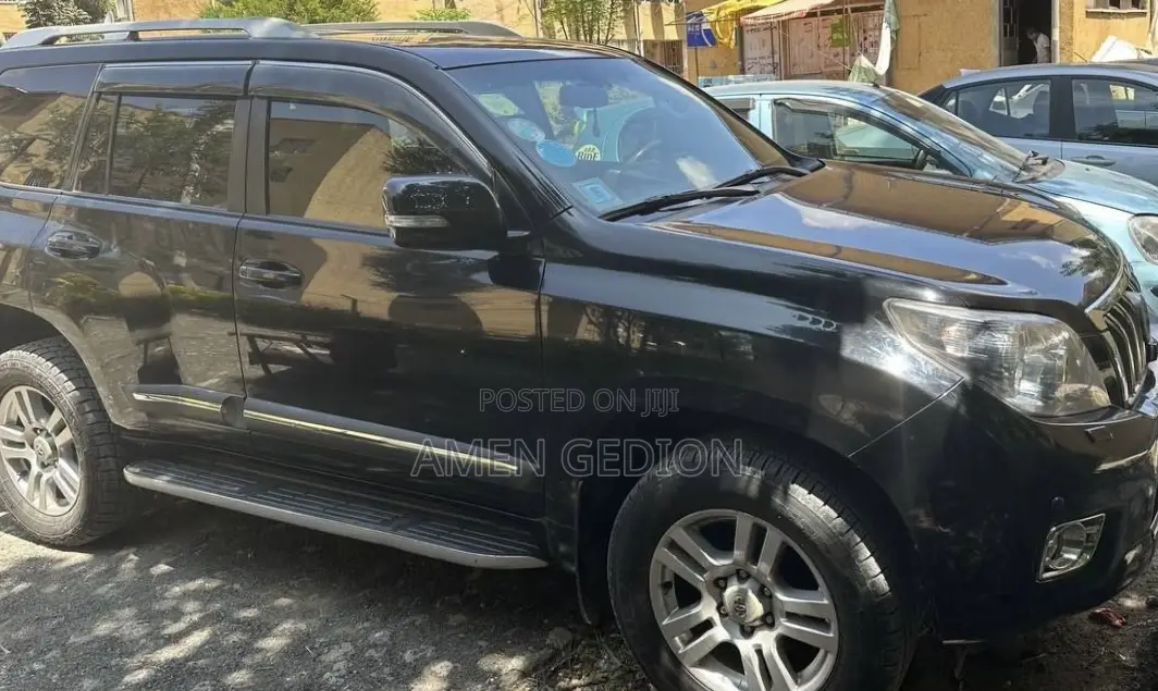 Toyota Land Cruiser 2013 Black