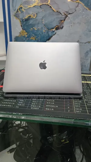 New Laptop Apple MacBook Air 2020 M1 8GB Apple M1 Max SSD 256GB