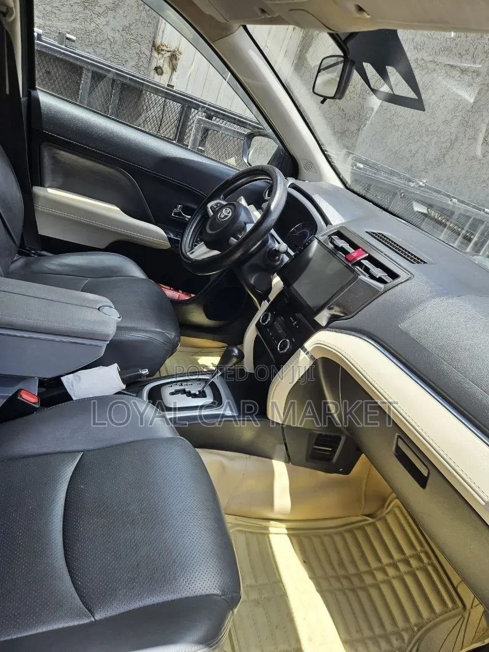Toyota Rush 2020 Ivory
