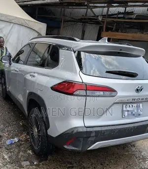Toyota Corolla Cross Hybrid 2025 Silver