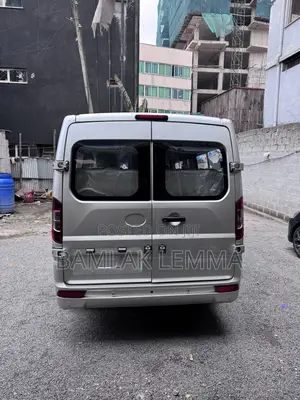 New Mini Mini 2025 Silver