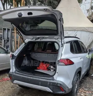 Toyota Corolla Cross Hybrid 2025 Silver