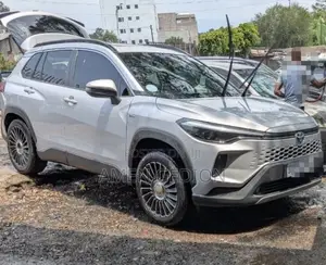 Toyota Corolla Cross Hybrid 2025 Silver