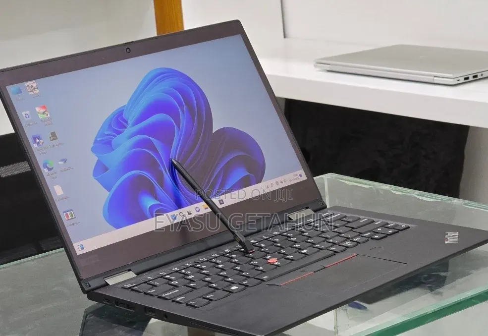 New Laptop Lenovo ThinkPad X390 Yoga 16GB Intel Core i5 SSD 512GB