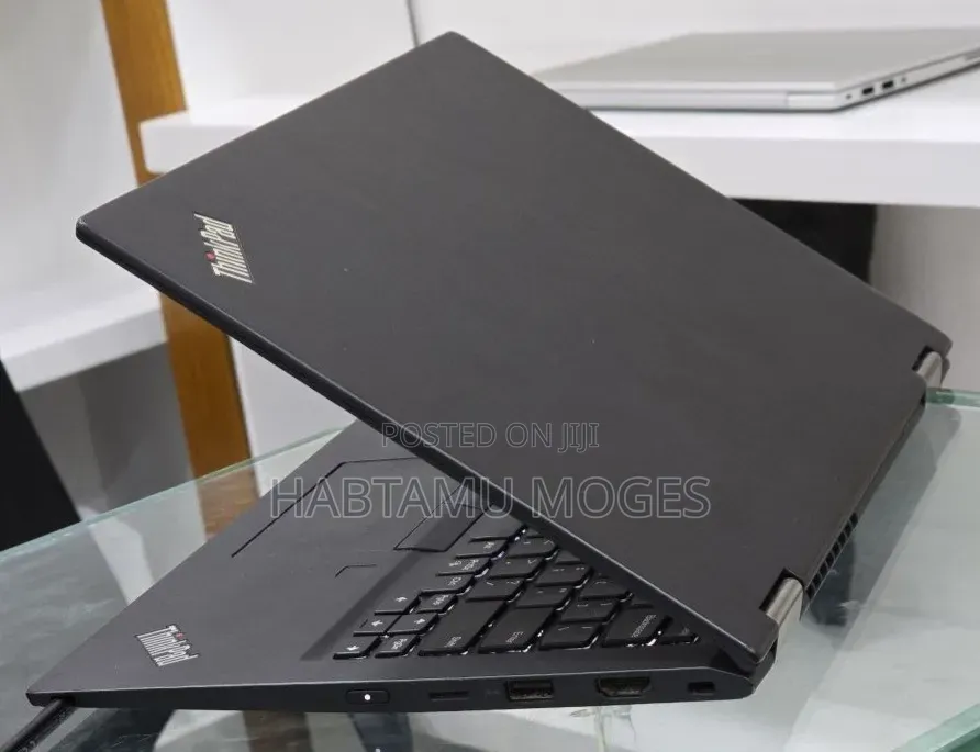 New Laptop Lenovo ThinkPad X390 Yoga 8GB Intel Core i5 SSD 512GB