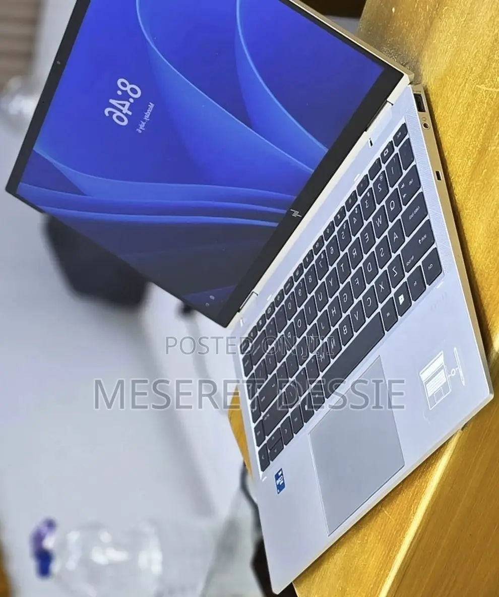 New Laptop HP EliteBook 1040 G8 16GB Intel Core i7 SSD 512GB