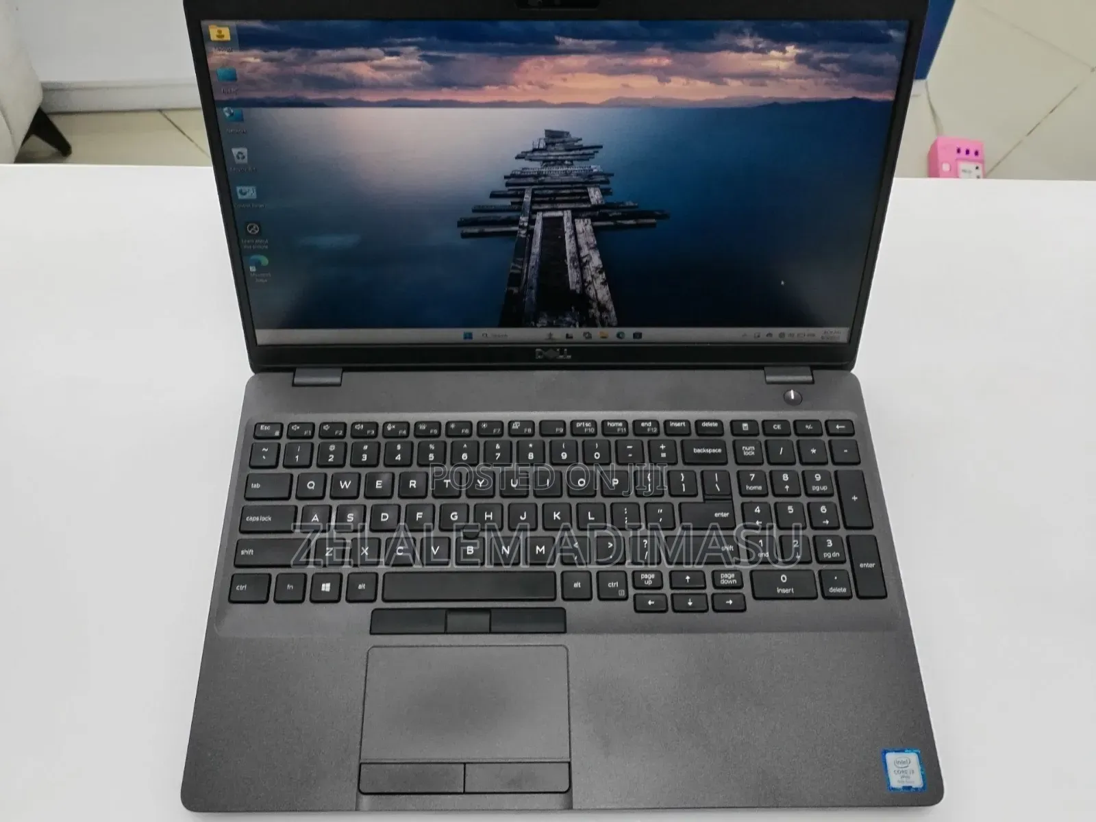 New Laptop Dell Precision 3541 16GB Intel Core i7 SSD 512GB