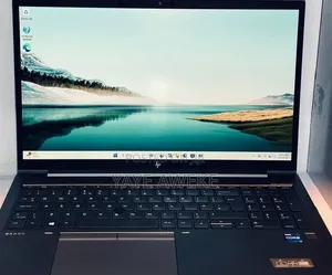 New Laptop HP ZBook Firefly G8 32GB Intel Core i7 SSD 512GB