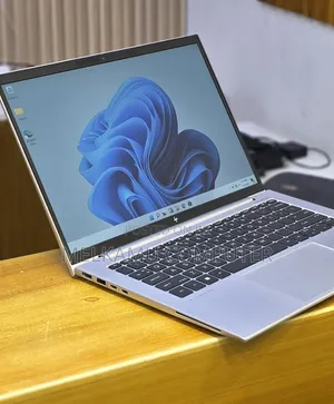 New Laptop HP EliteBook 840 10 16GB Intel Core i7 SSD 512GB
