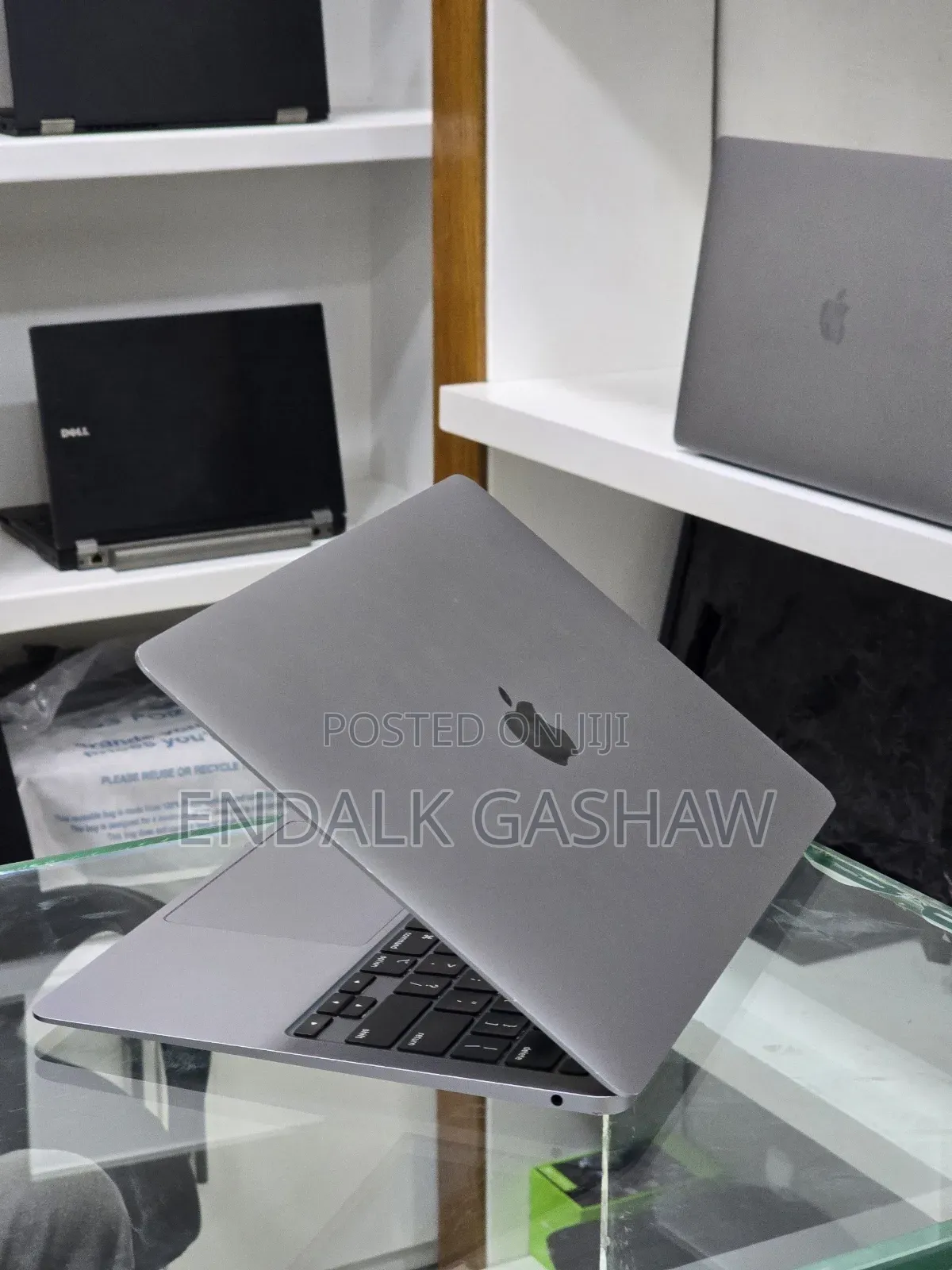 New Laptop Apple MacBook Air 2020 M1 8GB Apple M1 SSD 256GB