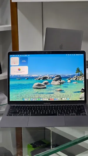 New Laptop Apple MacBook Air 2020 M1 8GB Apple M1 SSD 256GB