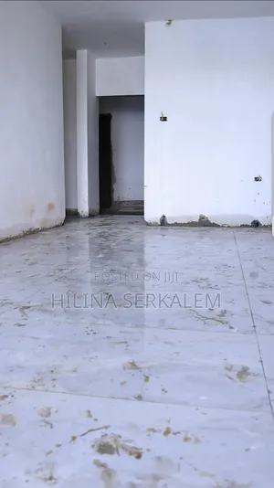 3bdrm Apartment in Emarosh, Nifas Silk-Lafto for sale