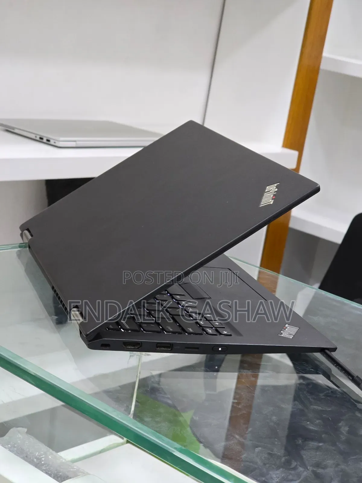New Laptop Lenovo ThinkPad X390 16GB Intel Core i5 SSD 512GB