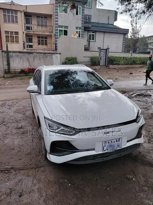 New BYD E2 43 kWh 94 hp FWD 2024 White