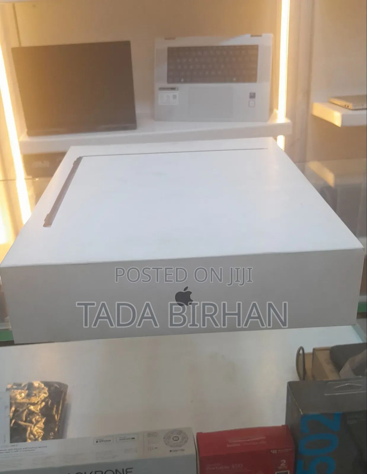 New Laptop Apple MacBook Air 2025 M4 16GB Apple M4 SSD 256GB