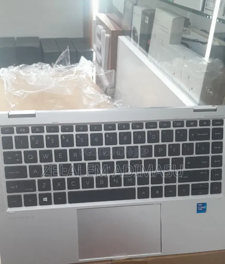 New Laptop HP EliteBook x360 1040 G7 16GB Intel Core i7 SSD 512GB
