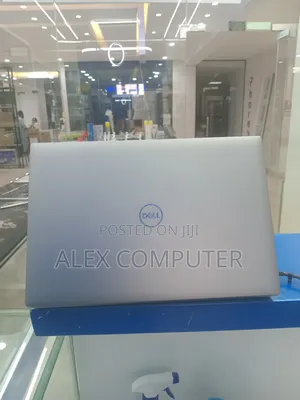 New Laptop Dell Precision 5490 32GB Intel Core Ultra 9 SSD 2T