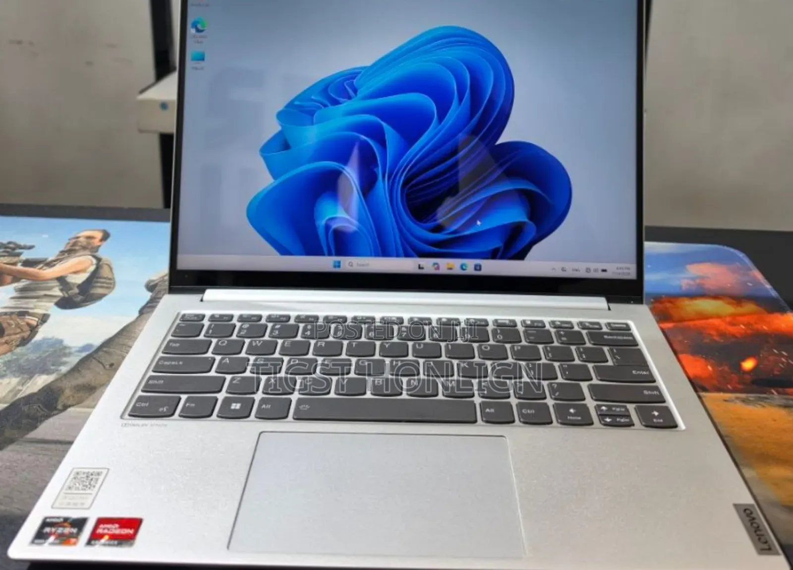 New Laptop Lenovo 16GB AMD Ryzen 7 SSD 512GB