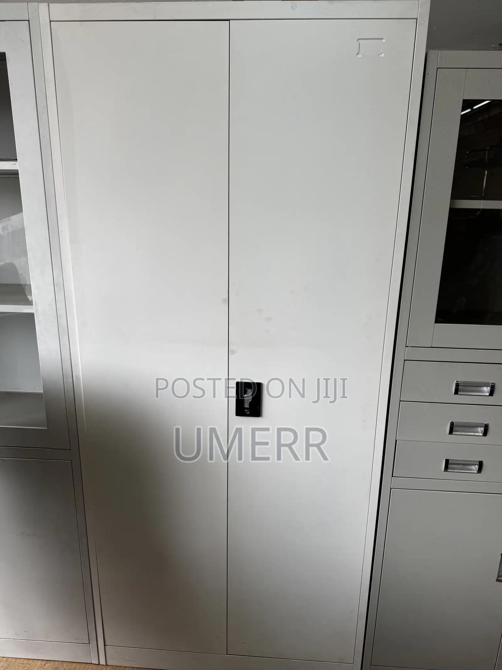 Lateral Shelf