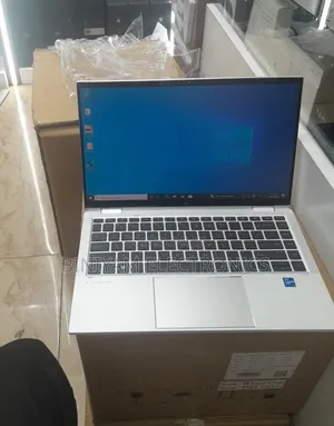 New Laptop HP EliteBook 1040 G8 16GB Intel Core i7 SSD 512GB