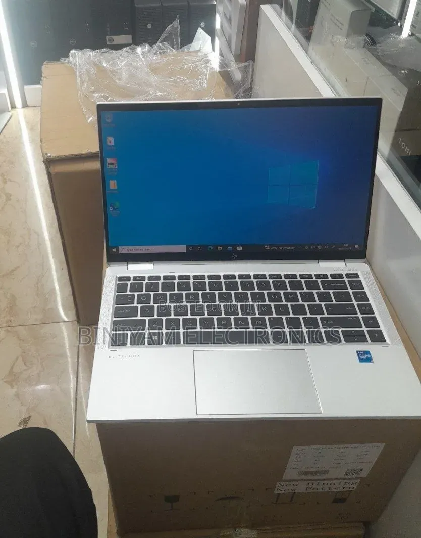 New Laptop HP EliteBook 1040 G8 16GB Intel Core i7 SSD 512GB