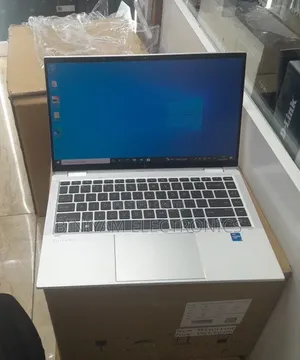 New Laptop HP EliteBook 1040 G8 16GB Intel Core i7 SSD 512GB