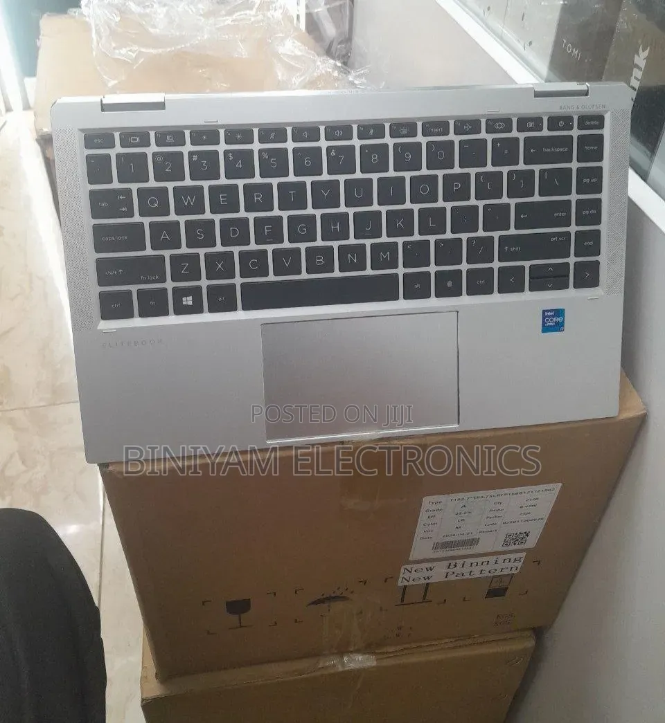 New Laptop HP EliteBook 1040 G8 16GB Intel Core i7 SSD 512GB