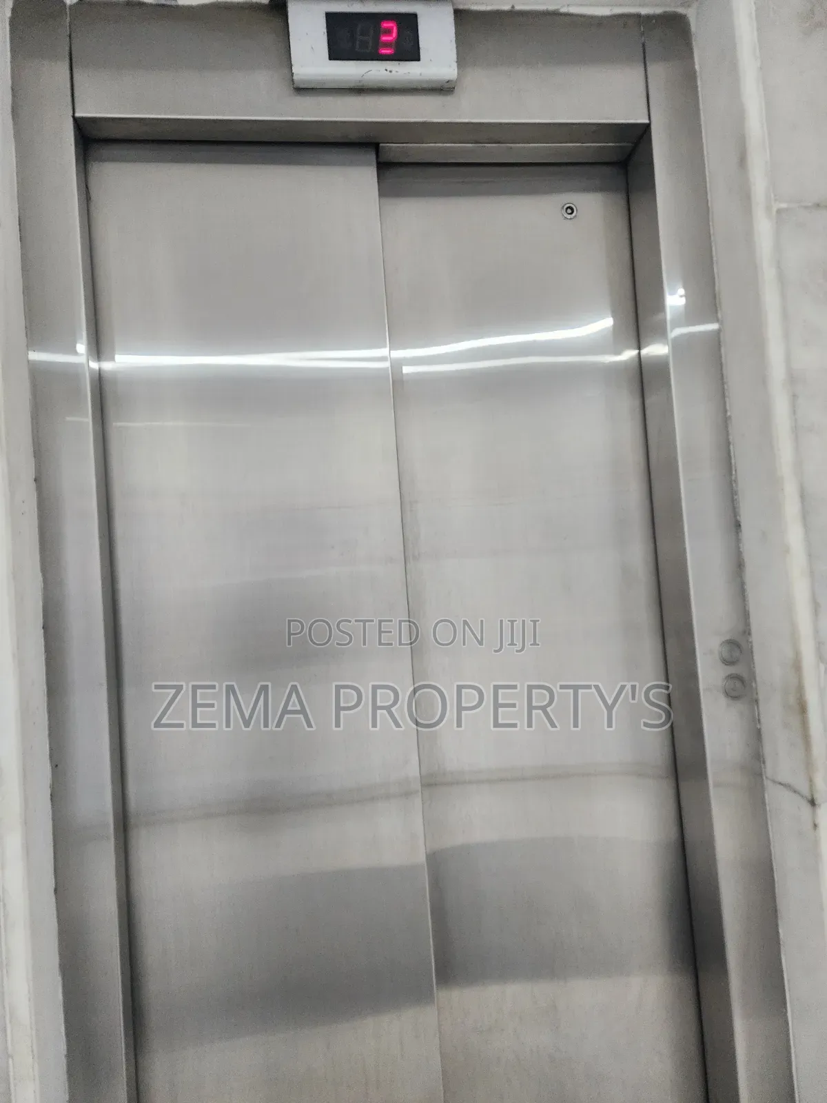 Office Rent 36 Ms 34,020 Birr Around Capital Hotel