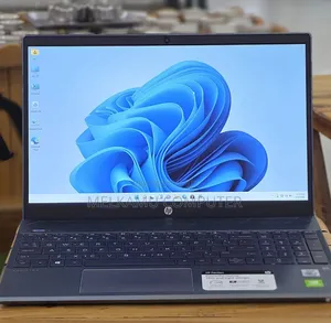New Laptop HP Pavilion 15 8GB Intel Core i7 SSD 256GB