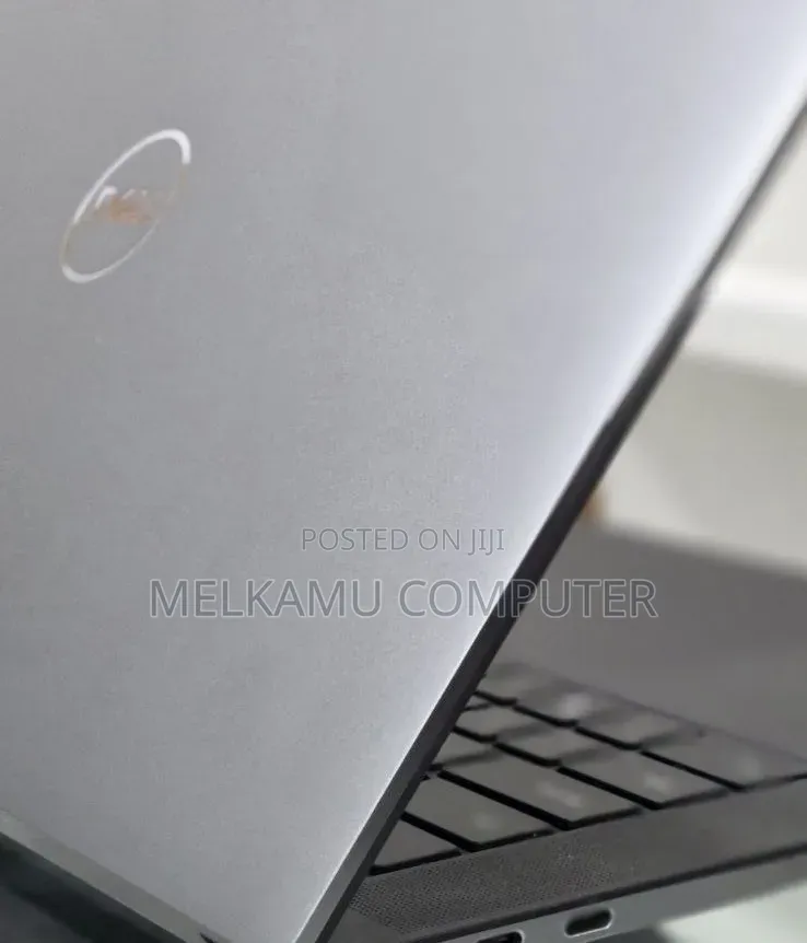 New Laptop Dell Precision 5550 16GB Intel Core i7 SSD 512GB