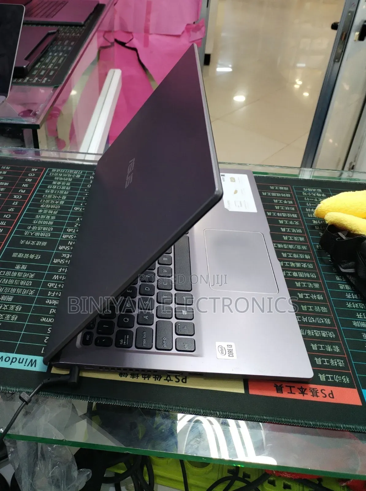 New Laptop Asus Vivobook 15 8GB Intel Core i3 SSD 256GB