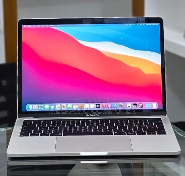 New Laptop Apple MacBook Pro 2019 16GB Intel Core i7 SSD 256GB