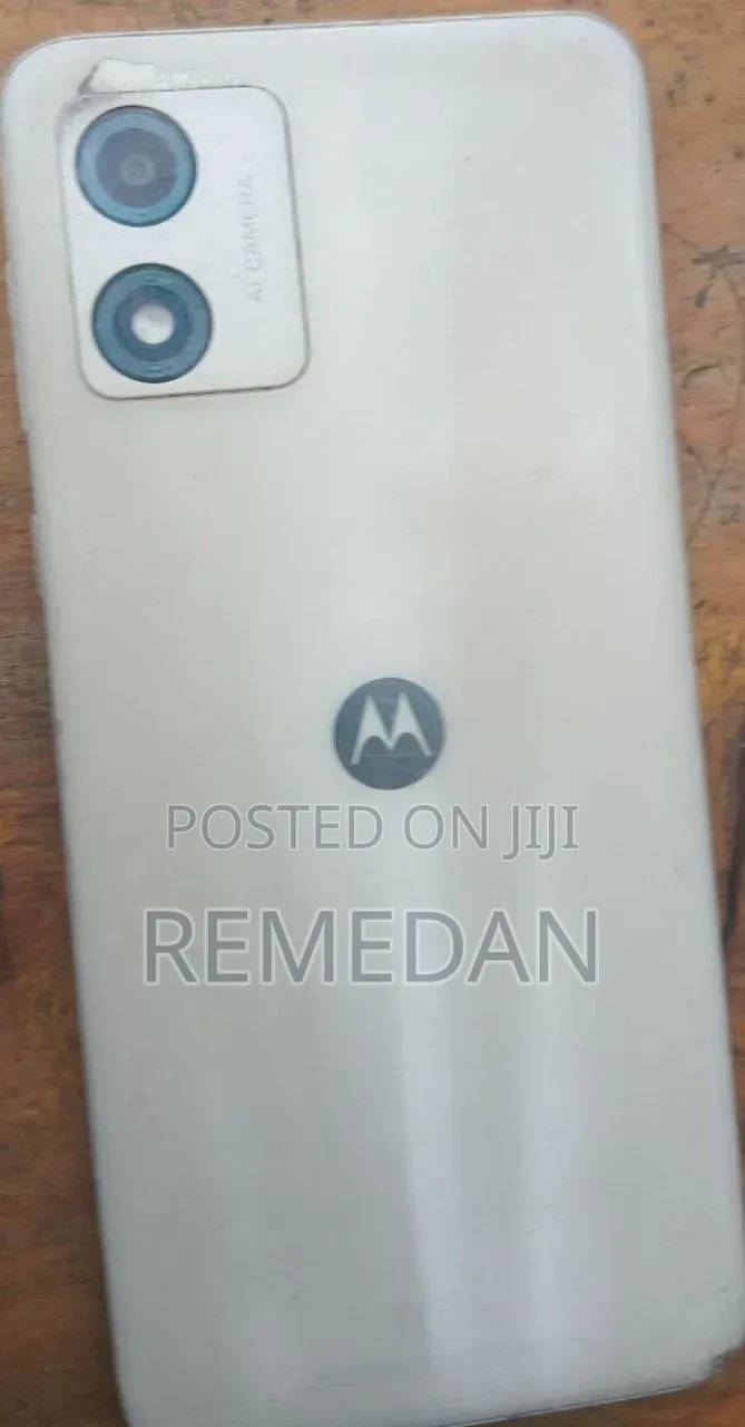 Motorola Moto E13 64 GB White