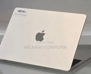 New Laptop Apple MacBook Air 2025 M4 16GB Apple M4 SSD 256GB