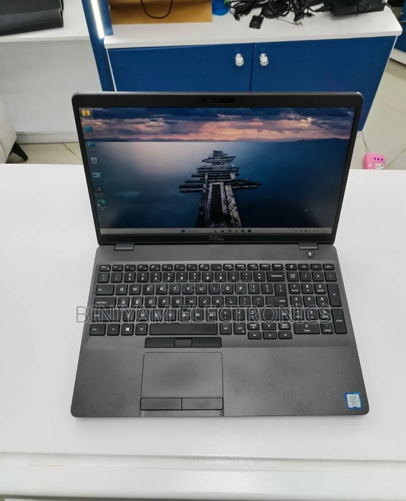 New Laptop Dell Precision 3541 16GB Intel Core i7 SSD 512GB