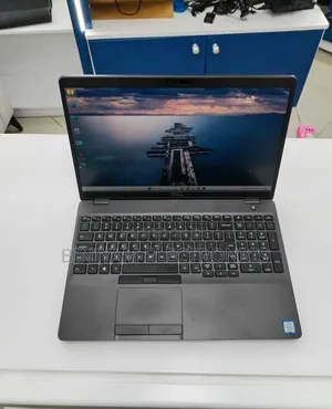 New Laptop Dell Precision 3541 16GB Intel Core i7 SSD 512GB