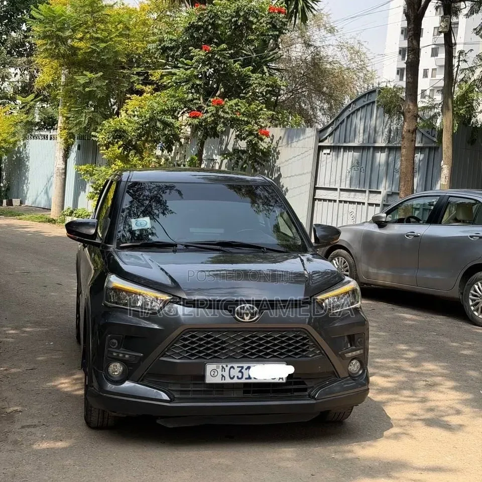 Toyota Raize 2022 Gray