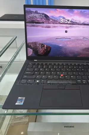 New Laptop Lenovo ThinkPad X1 Carbon 16GB Intel Core i7 SSD 512GB