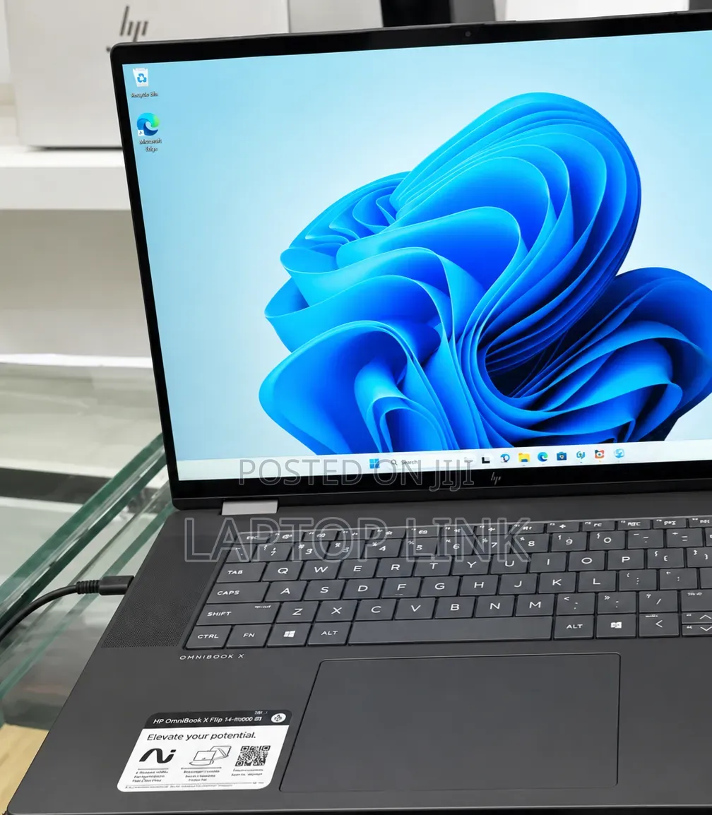 New Laptop HP OmniBook X Flip 16" 16GB Intel Core i7 SSD 1T