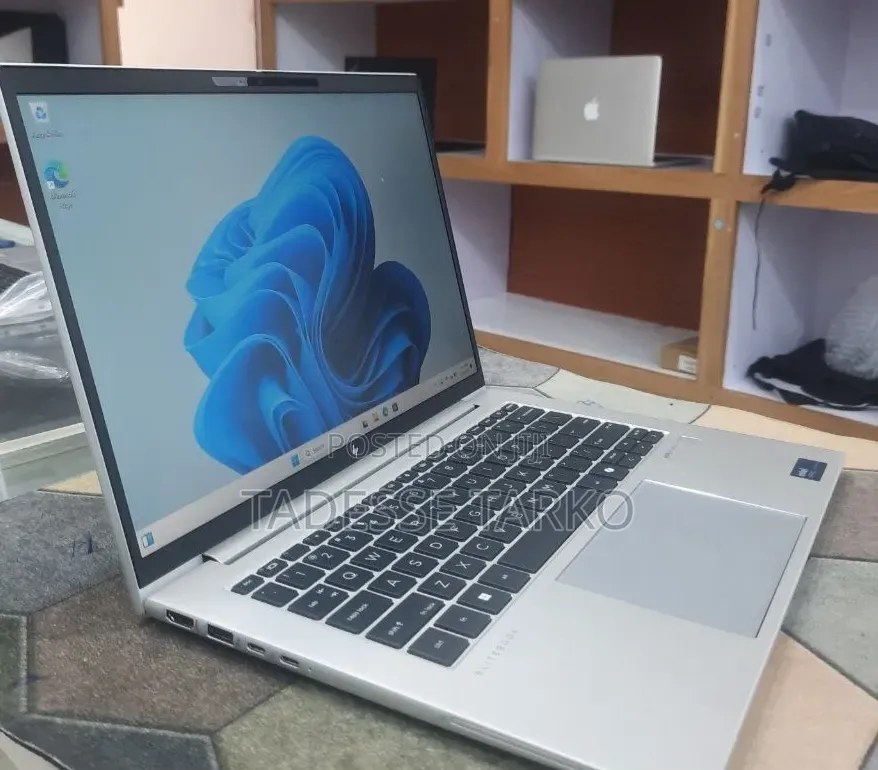 New Laptop HP EliteBook 840 G11 16GB Intel Core Ultra 7 SSD 512GB