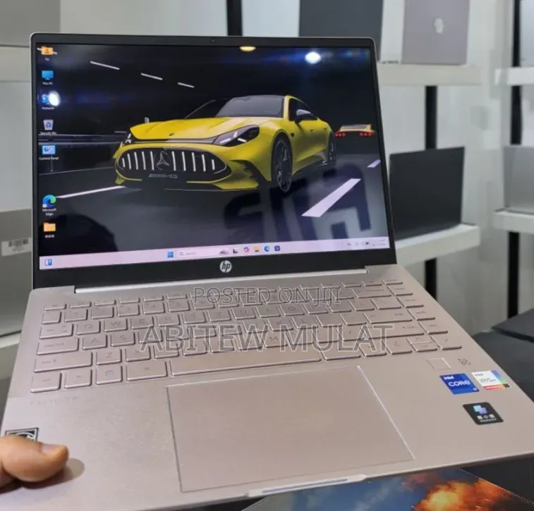 New Laptop HP Pavilion 14 16GB Intel Core i7 SSD 512GB
