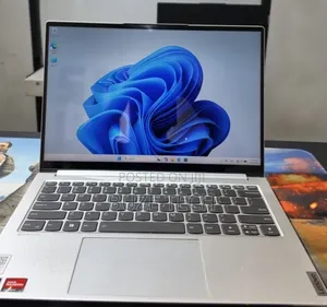 New Laptop Lenovo IdeaPad 720S 16GB AMD Ryzen 7 SSD 512GB