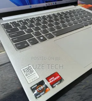 New Laptop Lenovo IdeaPad 720S 16GB AMD Ryzen 7 SSD 512GB
