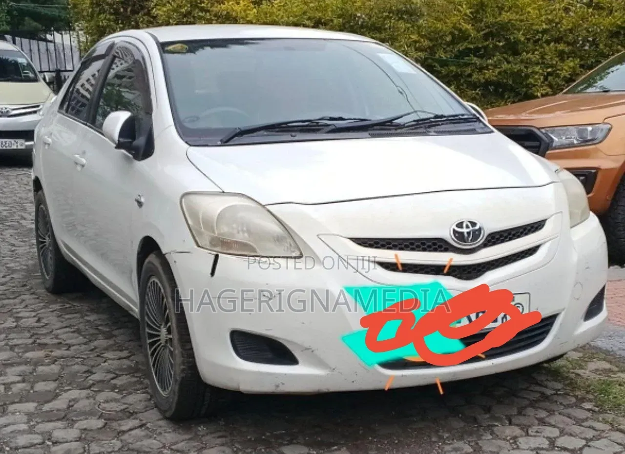 Toyota Yaris 2008 White