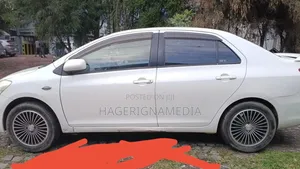 Toyota Yaris 2008 White