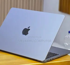 New Laptop Apple MacBook Air 2023 M2 8GB Apple M2 SSD 256GB