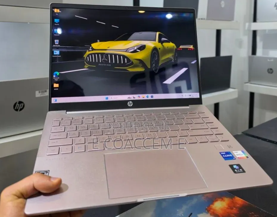 New Laptop HP Pavilion 14-ce3064st 16GB Intel Core i7 SSD 512GB