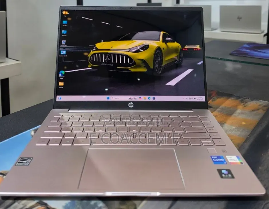 New Laptop HP Pavilion 14-ce3064st 16GB Intel Core i7 SSD 512GB