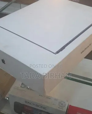 New Laptop Apple MacBook Air 2025 M4 16GB Apple M5 SSD 512GB